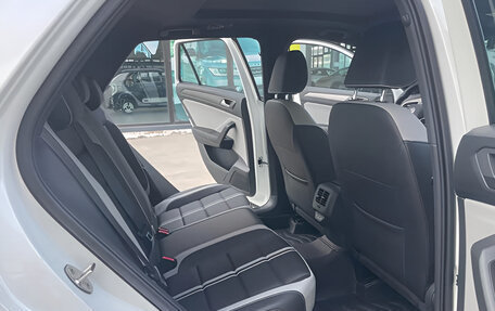 Volkswagen T-Roc I, 2023 год, 1 920 000 рублей, 14 фотография