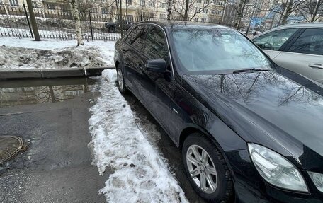 Mercedes-Benz E-Класс, 2012 год, 1 500 000 рублей, 3 фотография