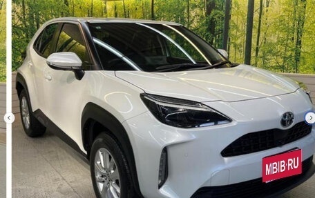 Toyota Yaris Cross, 2023 год, 1 500 000 рублей, 4 фотография