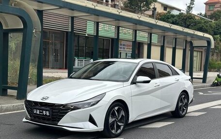 Hyundai Elantra, 2022 год, 1 400 000 рублей, 3 фотография