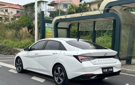 Hyundai Elantra, 2022 год, 1 400 000 рублей, 2 фотография