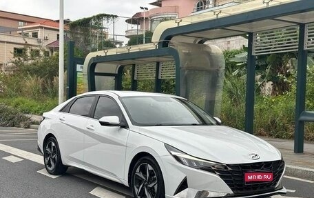 Hyundai Elantra, 2022 год, 1 400 000 рублей, 1 фотография