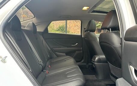 Hyundai Elantra, 2022 год, 1 400 000 рублей, 13 фотография