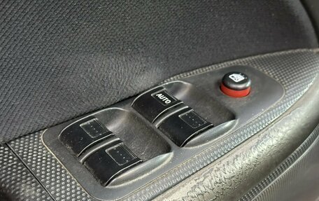 Honda Stream I рестайлинг, 2004 год, 590 000 рублей, 17 фотография