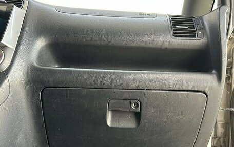 Honda Stream I рестайлинг, 2004 год, 590 000 рублей, 14 фотография