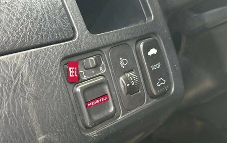 Honda Stream I рестайлинг, 2004 год, 590 000 рублей, 10 фотография