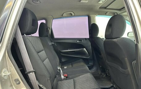 Honda Stream I рестайлинг, 2004 год, 590 000 рублей, 25 фотография