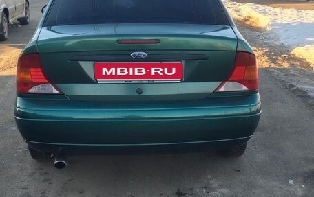 Ford Focus IV, 2001 год, 275 000 рублей, 2 фотография