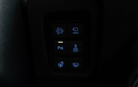 Toyota Land Cruiser Prado 150 рестайлинг 2, 2018 год, 5 459 000 рублей, 24 фотография