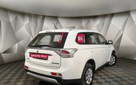 Mitsubishi Outlander III рестайлинг 3, 2014 год, 1 460 000 рублей, 2 фотография
