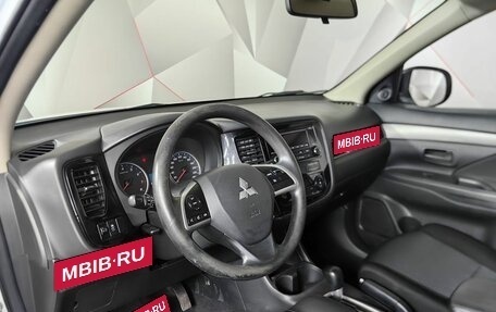 Mitsubishi Outlander III рестайлинг 3, 2014 год, 1 460 000 рублей, 18 фотография
