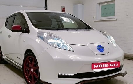 Nissan Leaf I, 2015 год, 893 000 рублей, 2 фотография