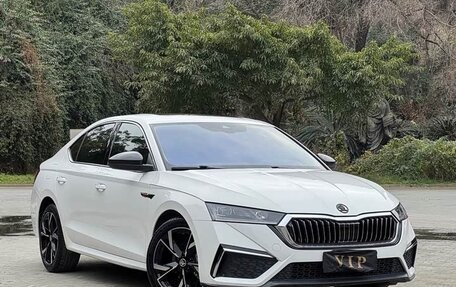 Skoda Octavia IV, 2022 год, 2 170 000 рублей, 2 фотография