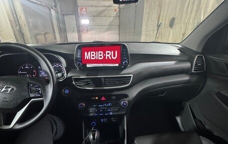 Hyundai Tucson III, 2019 год, 2 250 000 рублей, 12 фотография
