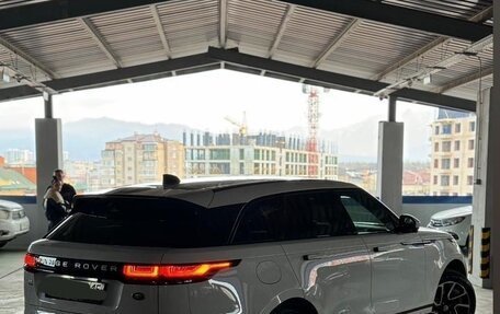 Land Rover Range Rover Velar I, 2018 год, 4 150 000 рублей, 3 фотография