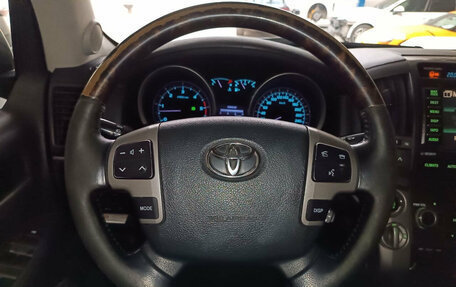 Toyota Land Cruiser 200, 2009 год, 2 299 000 рублей, 15 фотография