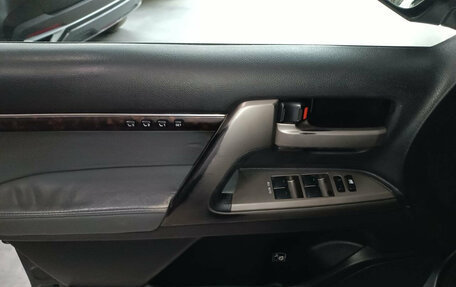 Toyota Land Cruiser 200, 2009 год, 2 299 000 рублей, 24 фотография