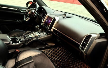 Porsche Cayenne III, 2017 год, 3 970 000 рублей, 7 фотография