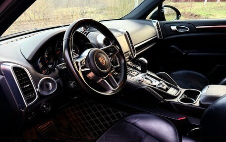 Porsche Cayenne III, 2017 год, 3 970 000 рублей, 9 фотография