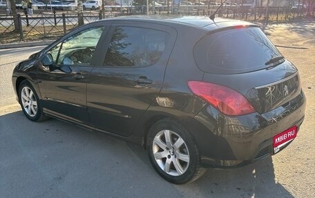 Peugeot 308 II, 2011 год, 550 000 рублей, 2 фотография