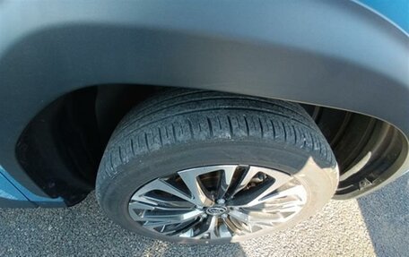 Toyota Yaris Cross, 2023 год, 1 900 000 рублей, 13 фотография