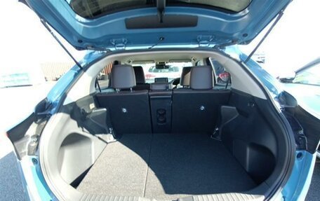 Toyota Yaris Cross, 2023 год, 1 900 000 рублей, 23 фотография