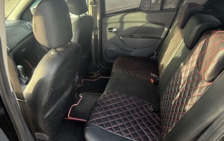 Renault Logan II, 2016 год, 785 000 рублей, 7 фотография