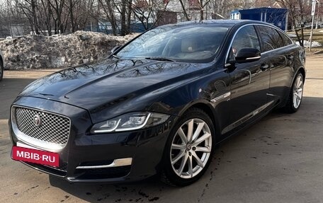 Jaguar XJ IV (X351), 2016 год, 2 900 000 рублей, 12 фотография