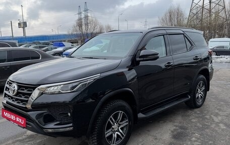 Toyota Fortuner II, 2021 год, 4 400 000 рублей, 2 фотография