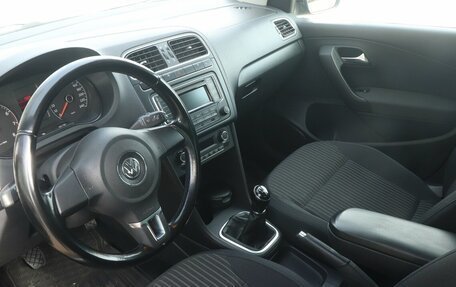 Volkswagen Polo VI (EU Market), 2013 год, 730 000 рублей, 5 фотография