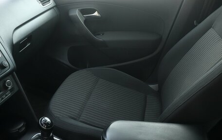 Volkswagen Polo VI (EU Market), 2013 год, 730 000 рублей, 15 фотография