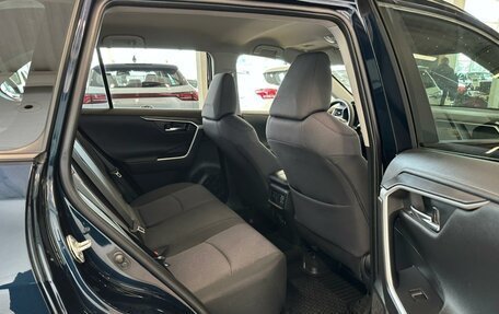 Toyota RAV4, 2019 год, 3 099 900 рублей, 17 фотография