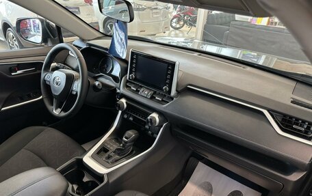 Toyota RAV4, 2019 год, 3 099 900 рублей, 13 фотография