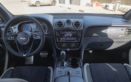 Bentley Bentayga I, 2019 год, 15 998 000 рублей, 14 фотография