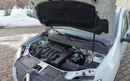 Renault Logan II, 2019 год, 850 000 рублей, 7 фотография