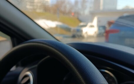 Renault Logan II, 2019 год, 850 000 рублей, 9 фотография