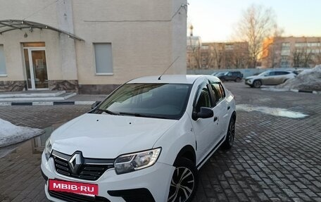 Renault Logan II, 2019 год, 850 000 рублей, 2 фотография