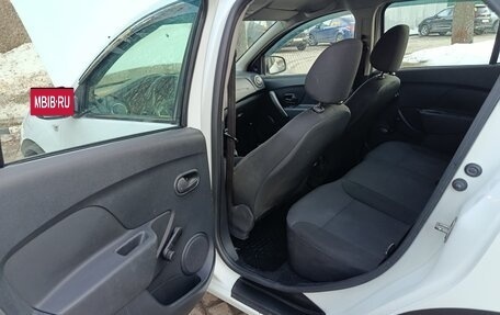 Renault Logan II, 2019 год, 850 000 рублей, 13 фотография