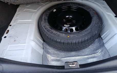 Renault Logan II, 2019 год, 850 000 рублей, 16 фотография