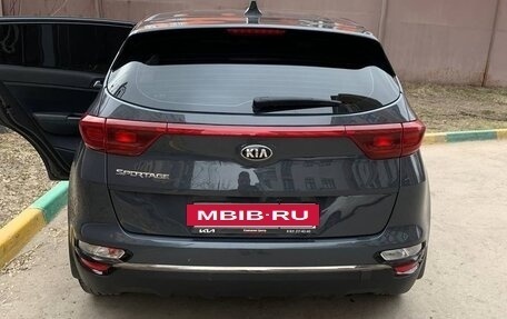 KIA Sportage IV рестайлинг, 2019 год, 1 900 000 рублей, 5 фотография