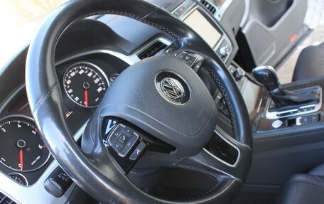 Volkswagen Touareg III, 2016 год, 2 990 000 рублей, 17 фотография