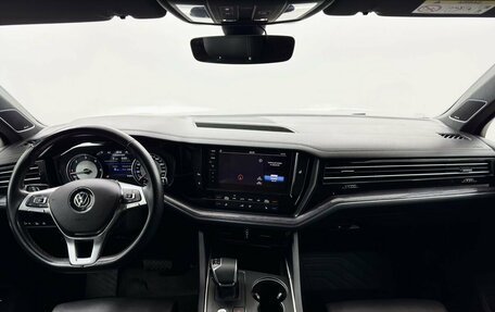 Volkswagen Touareg III, 2021 год, 5 335 000 рублей, 18 фотография