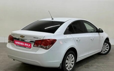 Chevrolet Cruze II, 2011 год, 868 000 рублей, 2 фотография