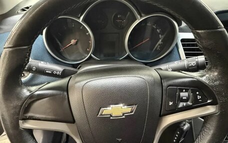 Chevrolet Cruze II, 2011 год, 868 000 рублей, 10 фотография