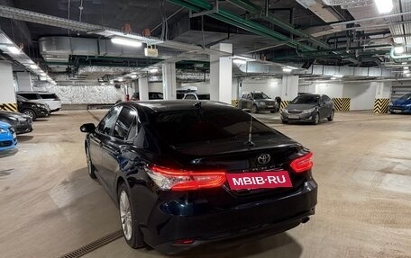 Toyota Camry, 2019 год, 2 700 000 рублей, 5 фотография