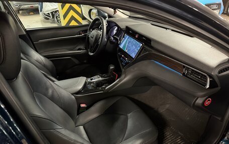 Toyota Camry, 2019 год, 2 700 000 рублей, 8 фотография