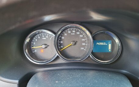 Renault Logan II, 2016 год, 750 000 рублей, 5 фотография