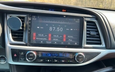 Toyota Highlander III, 2014 год, 2 700 000 рублей, 1 фотография