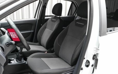 Renault Logan II, 2019 год, 1 099 000 рублей, 9 фотография