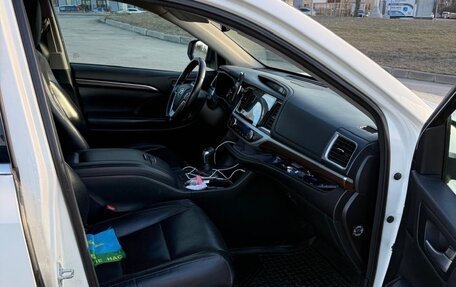 Toyota Highlander III, 2014 год, 2 700 000 рублей, 17 фотография